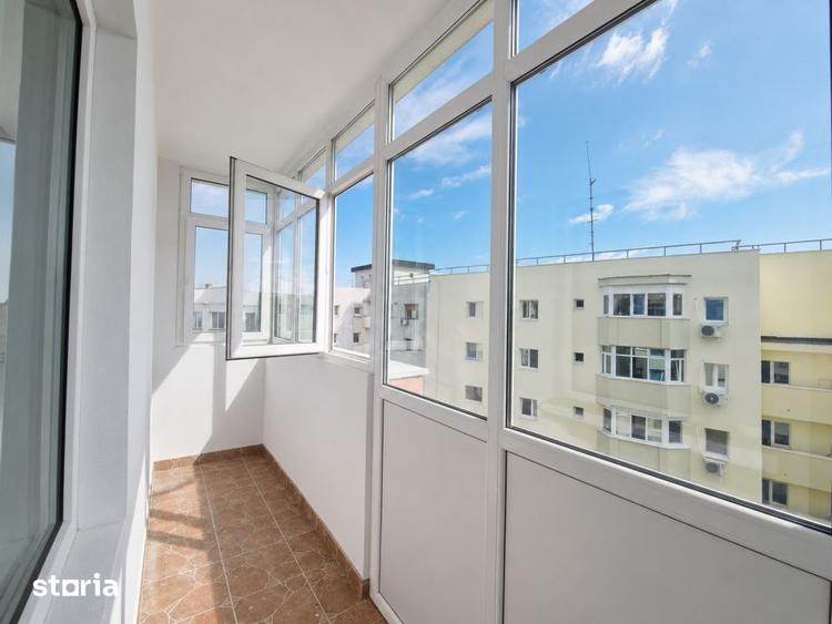 Apartament cu 4 camere decomandat în Tei