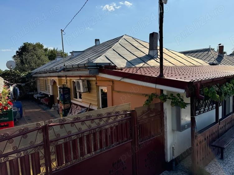 Casă cu 6 camere cu Teren 460 Mp în Filipești