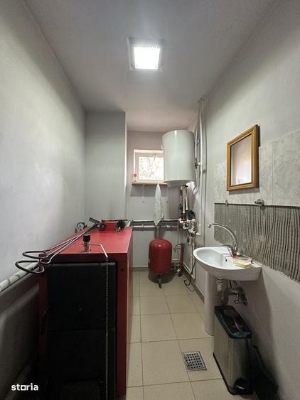 Casă cu 4 camere în Fulga