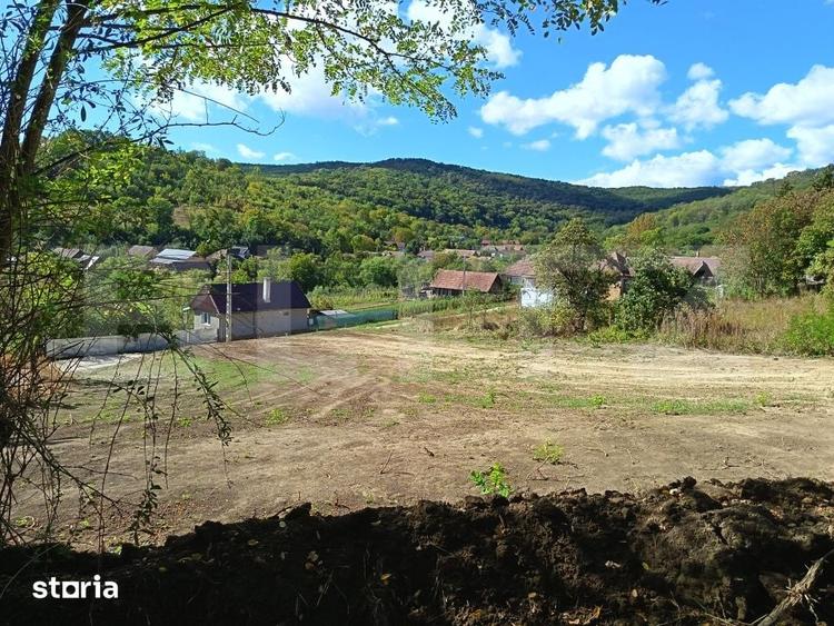 Teren de 1345 mp, în Sâncel