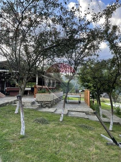 Pensiune - Domeniu montan - Casa si cabana 14 camere de vânzare - 22