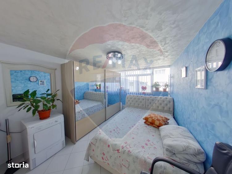 Apartament cu 4 camere decomandat în Central