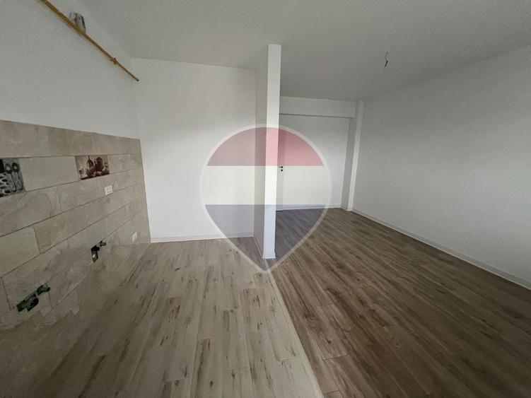 Apartament cu 2 camere decomandat în Est
