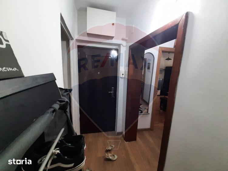 Apartament cu 2 camere, mobilat în Central