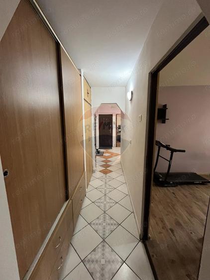Apartament cu 3 camere decomandat în Gorjului