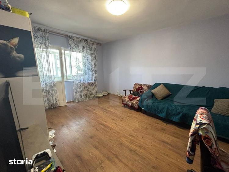 Apartament cu 4 camere decomandat, mobilat în Galata