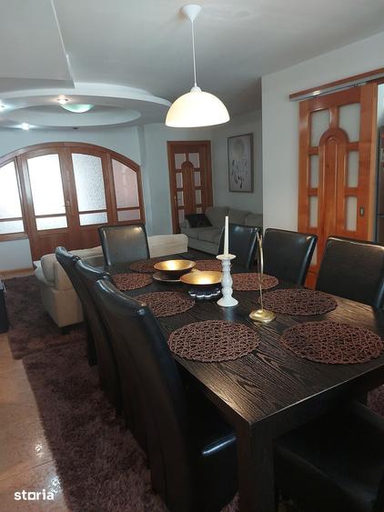 Apartament cu 4 camere decomandat în Ultracentral