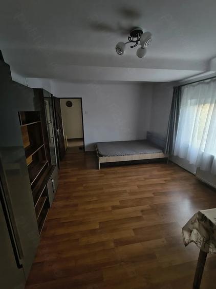 Garsonieră decomandată în Complex Studențesc