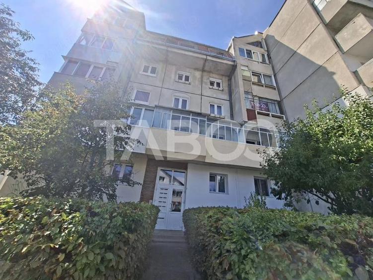 Apartament cu 3 camere decomandat în Terezian