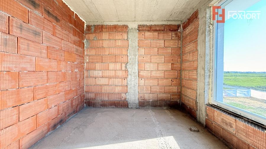 Duplex cu 4 camere cu Canalizare în Moșnița Nouă