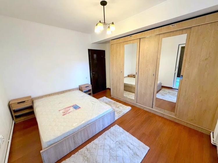 Apartament cu 2 camere semidecomandat, mobilat în Bună Ziua