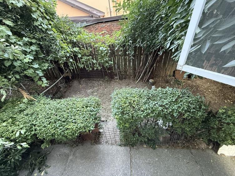 Apartament cu 3 camere decomandat în Popoveni