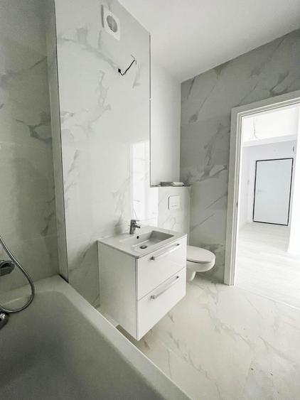 Apartament cu 3 camere semidecomandat în Pantelimon
