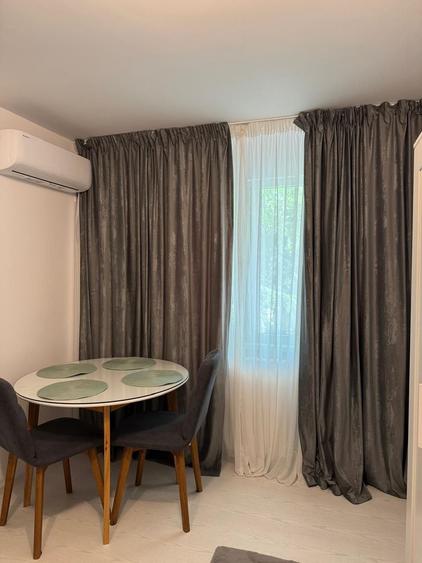 Apartament cu 2 camere semidecomandat, mobilat în Tomis Nord
