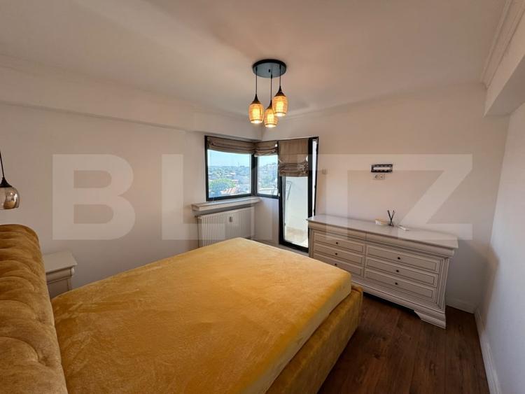 Apartament cu 4 camere decomandat, mobilat în Ultracentral