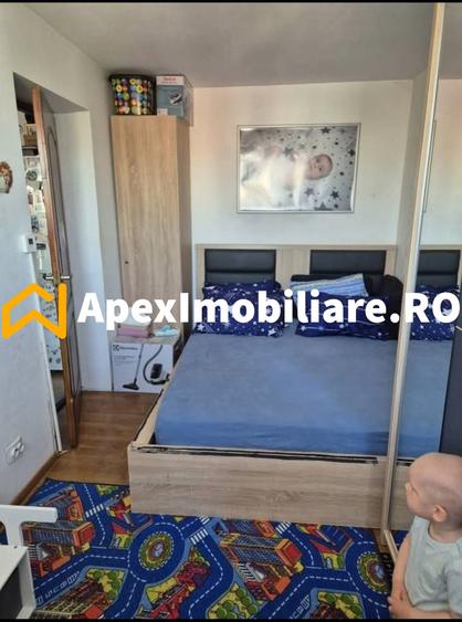 Apartament cu 2 camere semidecomandat, mobilat în Eroii Revoluției