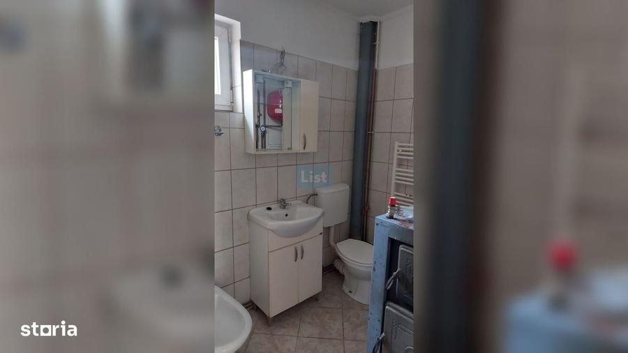 Casă cu 3 camere în Mărgău