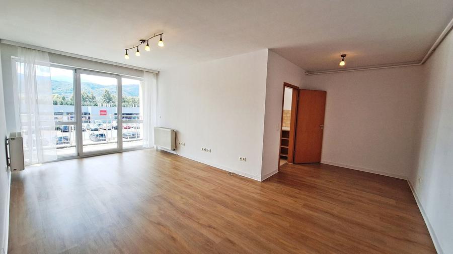 Apartament cu 3 camere decomandat în Avantgarden