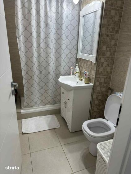 Apartament cu 3 camere în Rovine