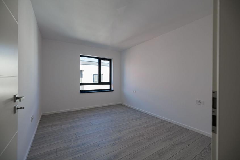 Apartament cu 3 camere decomandat în Braytim