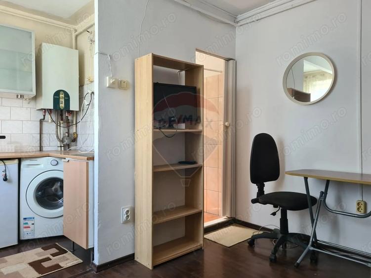 Garsonieră decomandată în Pipera