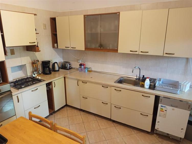 Hotel/Pensiune, de 431 mp, în Ilidia
