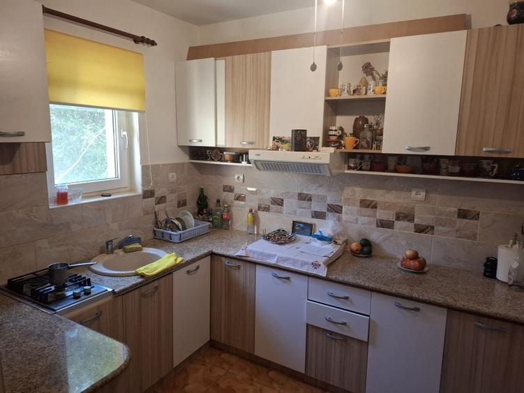 Casă cu 4 camere în Valea Lupului