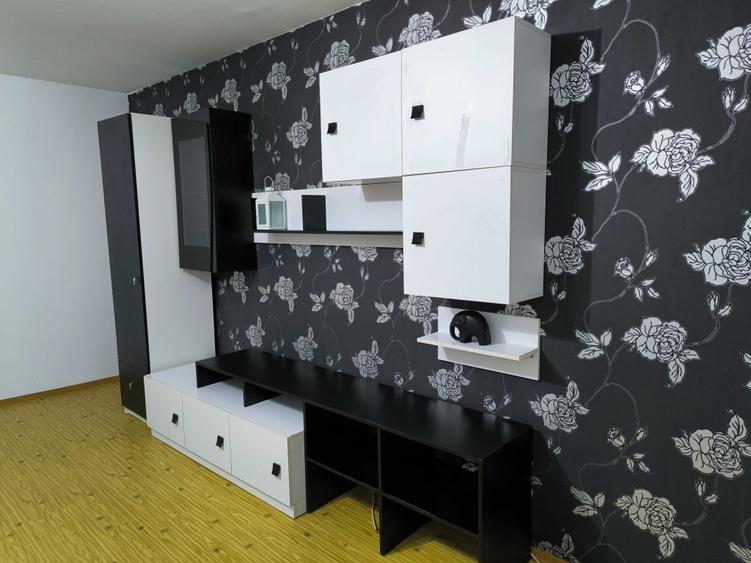 Apartament cu 2 camere decomandat în Exterior Vest