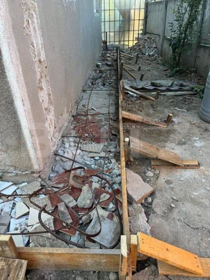 Casă individuală cu 3 camere cu Teren 950 Mp în Șimnicu de Sus