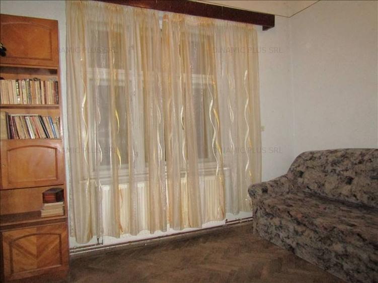 O camera de inchiriat , pentru o  studentă - 6