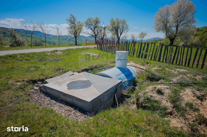 Casă cu 7 camere cu Teren 30200 Mp în Negreni
