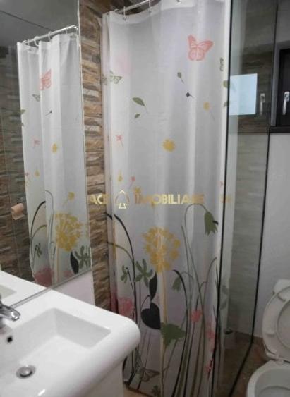 Apartament cu 2 camere semidecomandat, mobilat în Kogălniceanu