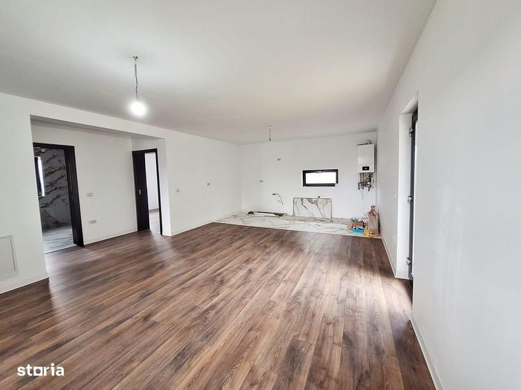 Casă cu 3 camere în Mărgineni