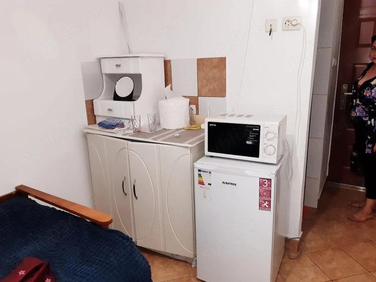 Garsonieră decomandată în Central