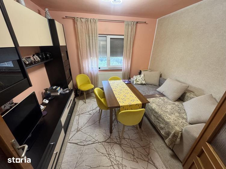 Apartament cu 4 camere decomandat în Brătianu