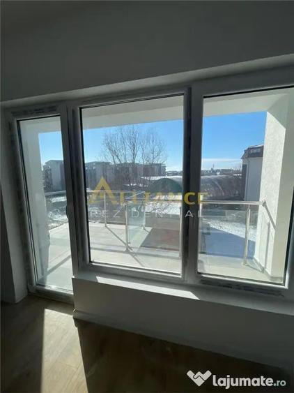 Apartament cu 3 camere decomandat în Apărătorii Patriei