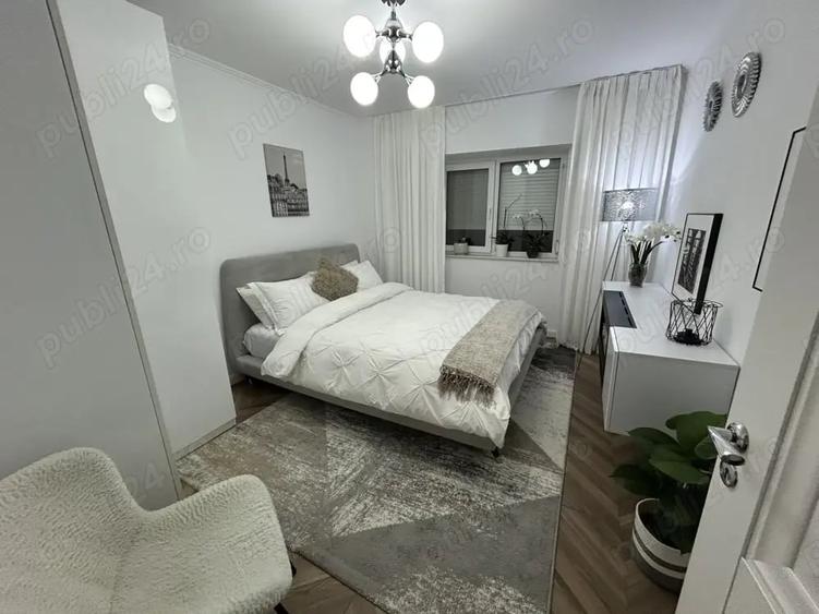 Apartament cu 3 camere decomandat în Hârșova