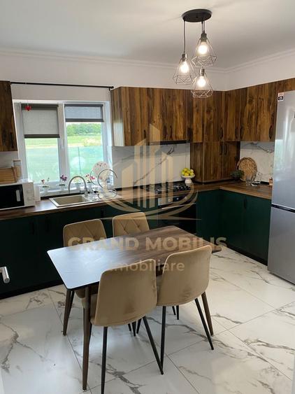 Duplex cu 3 camere cu Canalizare în Sânandrei