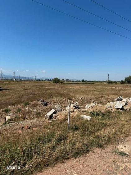 Teren de 3000 mp, în Ștrand