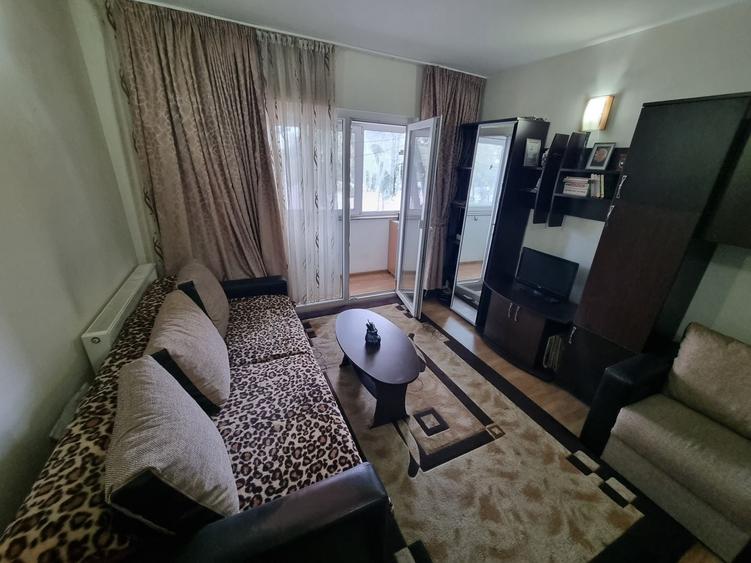 Apartament cu 2 camere decomandat, mobilat în Dacia