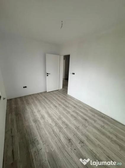Casă cu 4 camere cu Teren 650 Mp în Satu Nou de Jos