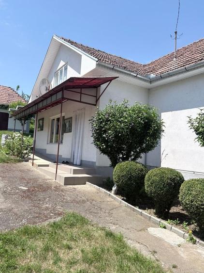 Casă cu 3 camere în Central