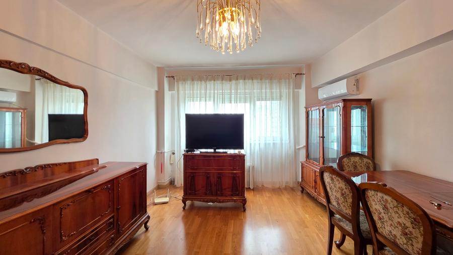 Apartament cu 2 camere decomandat în Titulescu