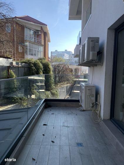 Apartament cu 3 camere, mobilat în Calea Călărașilor
