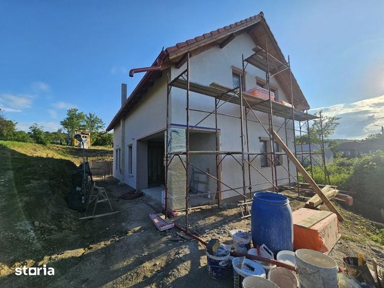 Casă cu 5 camere cu Teren 783 Mp în Feleacu