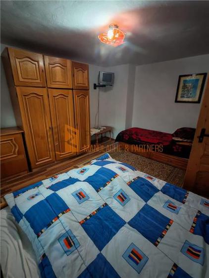 Casă individuală cu 13 camere cu Teren 1063 Mp în Vintilă Vodă