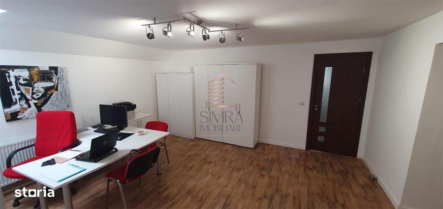 Casă cu 4 camere cu Teren 70 Mp în Central