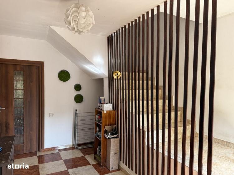 Casă cu 3 camere în Central
