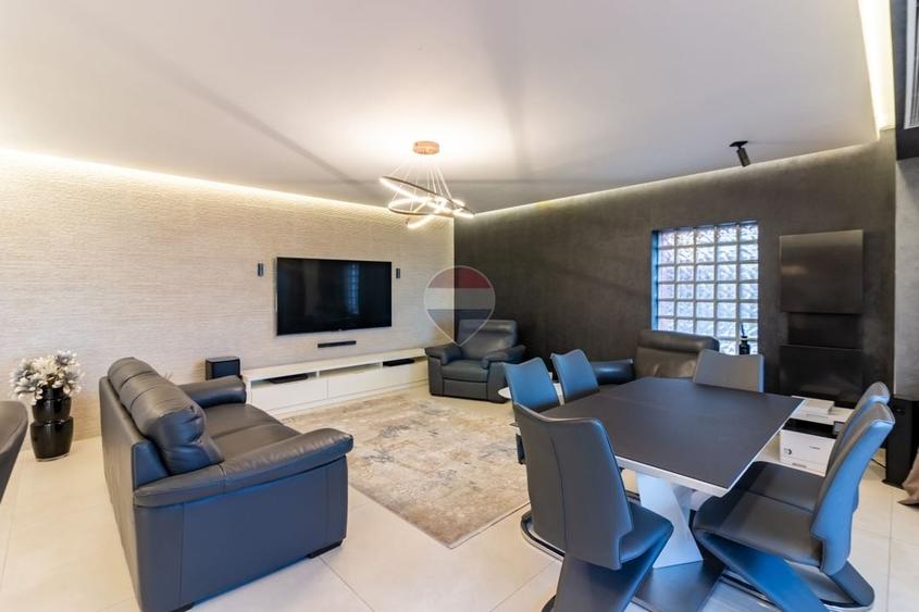 Apartament cu 4 camere decomandat, mobilat în Barbu Văcărescu