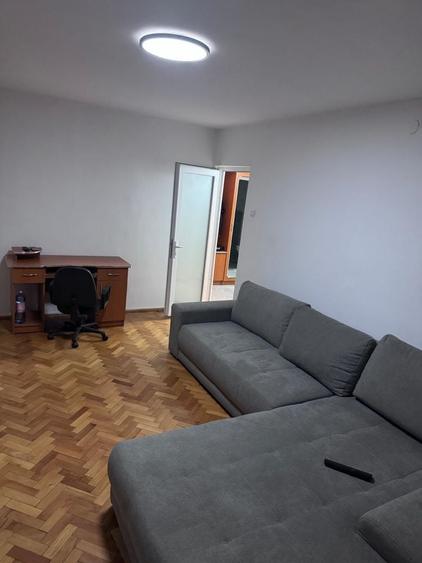 Apartament cu 3 camere decomandat în Nufărul